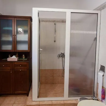 για όλες τις εποχές του χρόνου Villa *